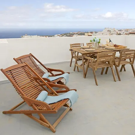 Apartment Rooftop View Escape - 1 Minute To Center And Fast Wi-fi - Special Season Price For And June