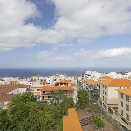 Rooftop View Escape - 1 Minute To Center And Fast Wi-fi