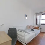 Rooftop View Escape - 1 Minute To Center And Fast Wi-fi *